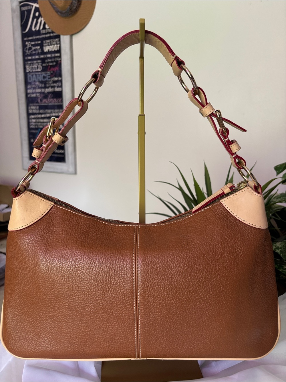 Dooney & Bourke Brown Pebbled Leather Shoulder Bag with Cream Trim - Picture 6 of 17